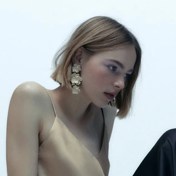 Zara Jewelry Zara Enameled Flower Earrings White New With Tags